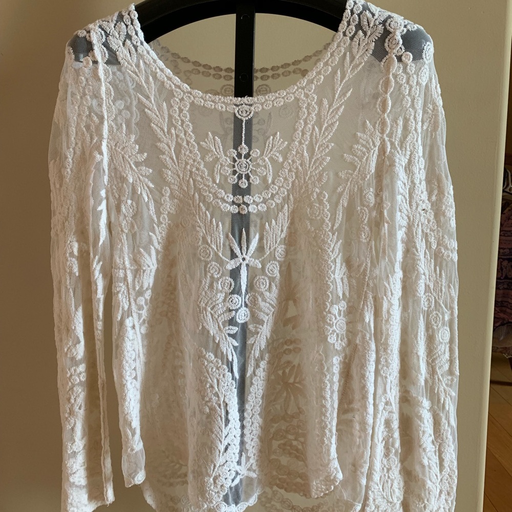Very pretty sheer white lace top